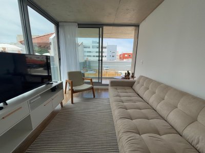 Apartamento de 1 dormitorio en ALQUILER  TEMPORADA- Península  - BYH4058A