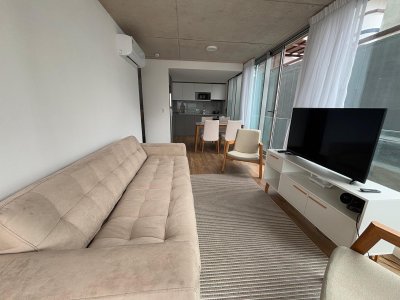 Apartamento de 1 dormitorio en ALQUILER  TEMPORADA- Península  - BYH4058A