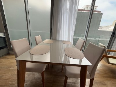 Apartamento de 1 dormitorio en ALQUILER  TEMPORADA- Península  - BYH4058A