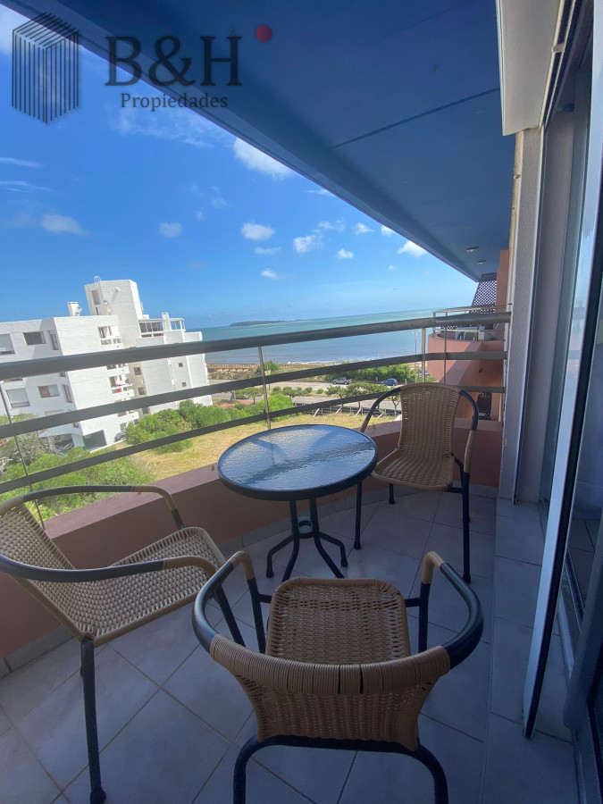 Apartamento de 1 dormitorio sobre la Rambla Punta del este.  - BYH1661A
