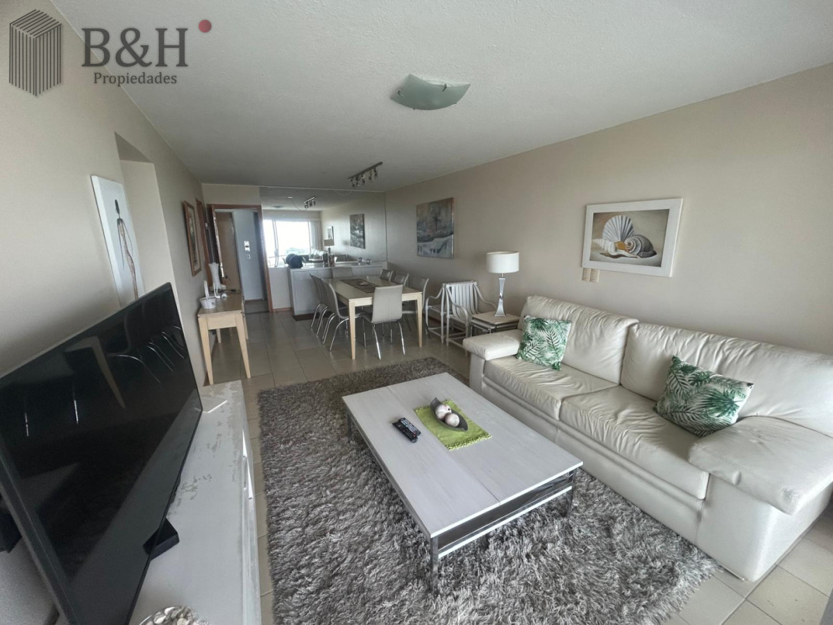 Apartamento ID.7128 - Hermoso apartamento en venta 2 dormitorios primera linea en brava 