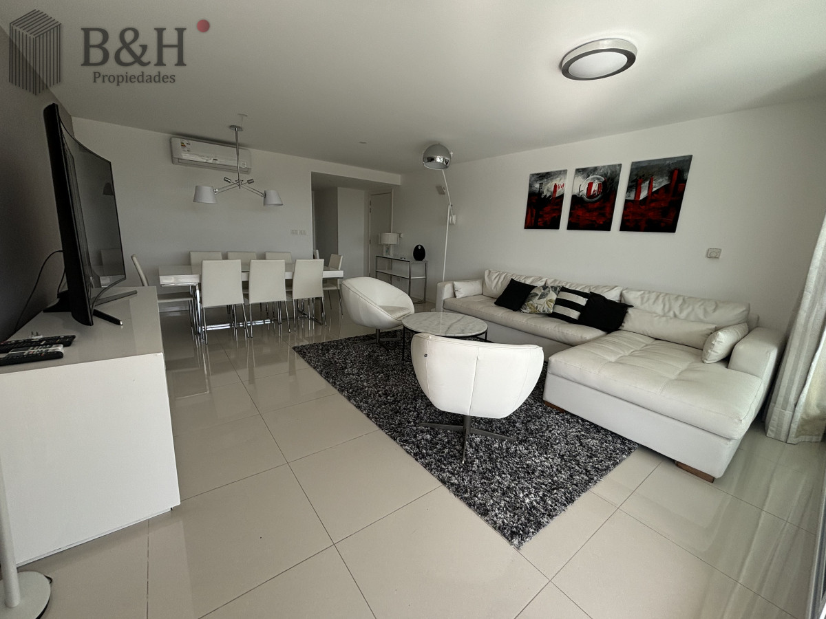 Apartamento ID.3792 - APARTAMENTO 3 DORMITORIOS MAS DEPENDENCIA - MANSA - PUNTA DEL ESTE