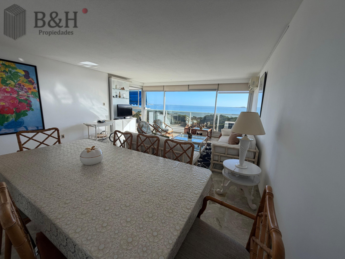 Apartamento ID.5228 - Apartamento de 4 dormitorios en venta, Punta del este 