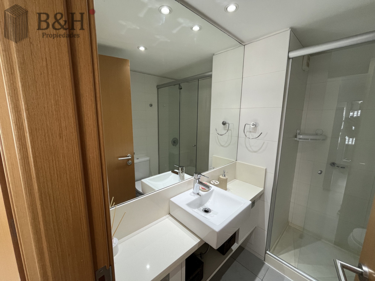 Apartamento ID.6946 - Alquiler invernal Apartamento de 1 Dormitorio en Punta del Este - Edificio con Amenities