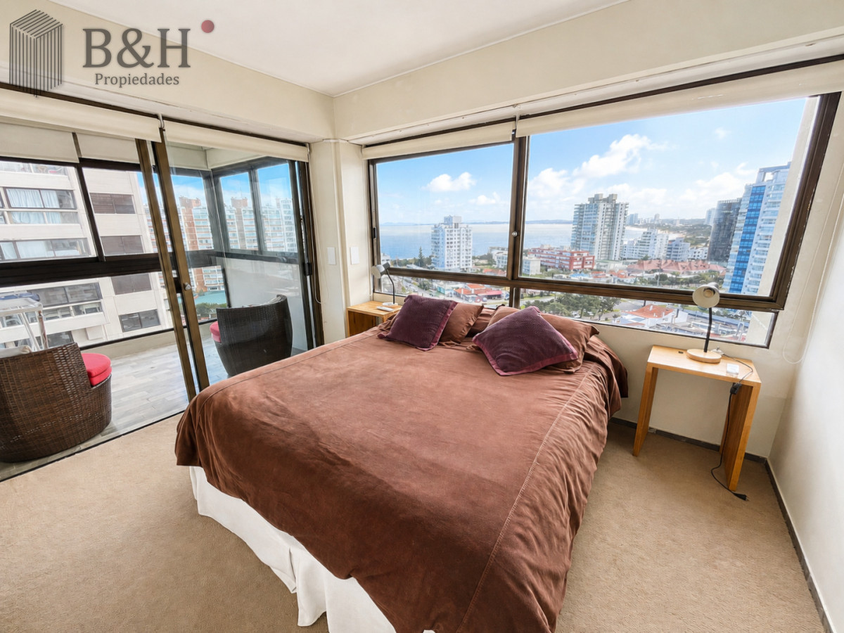 Apartamento ID.7974 - Venta Apartamento de 3 dormitorios + dep Vista al Mar en Playa Brava