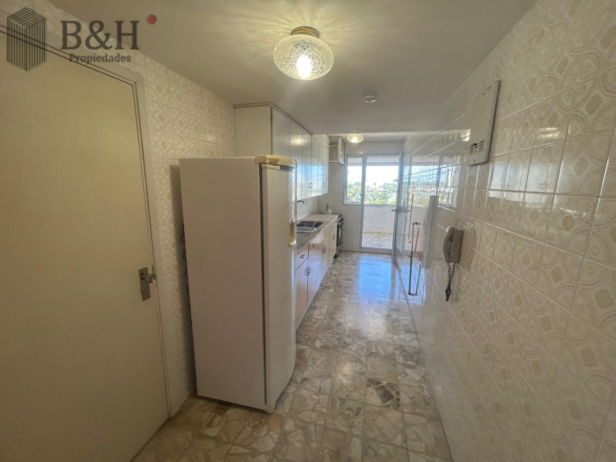 Apartamento ID.6230 - Apartamento de 3 dormitorios con vistas, en venta. Punta del Este