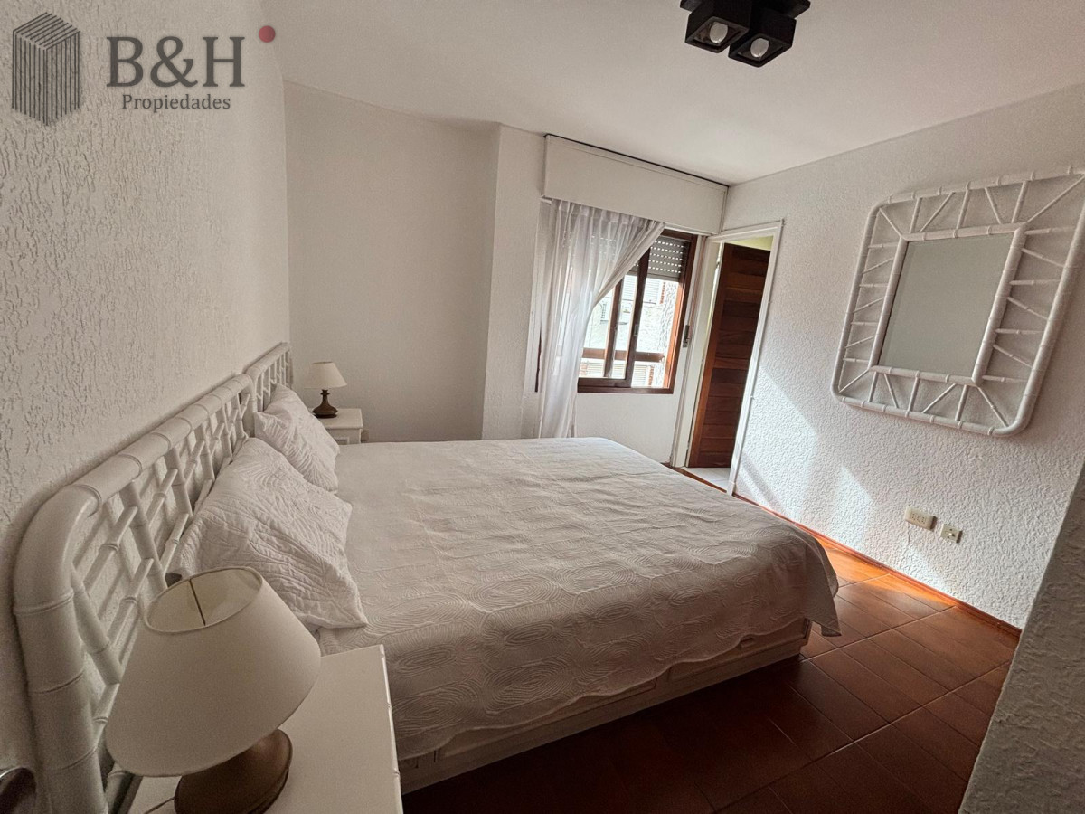 Apartamento ID.4983 - Apartamento de 4 dormitorios a la venta - Punta del Este