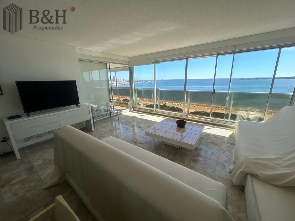 Apartamento ID.6230 - Apartamento de 3 dormitorios con vistas, en venta. Punta del Este