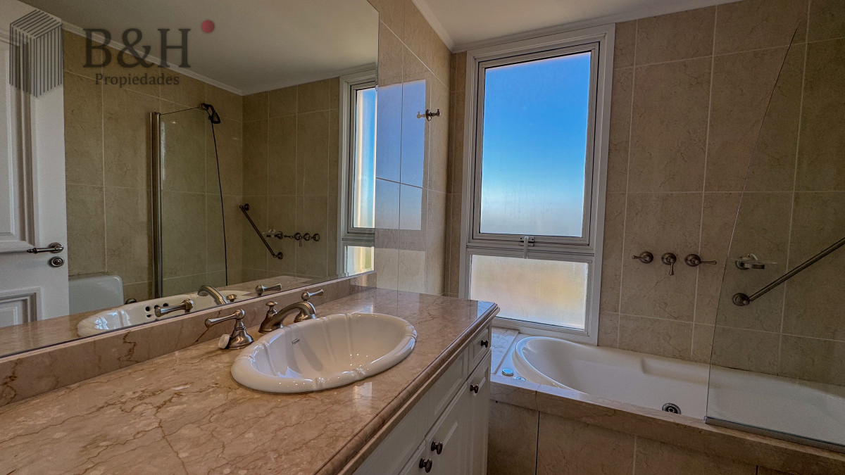 Apartamento ID.4809 - Apartamento de 3 dormitorios a la venta y en alquiler anual - Punta del Este 