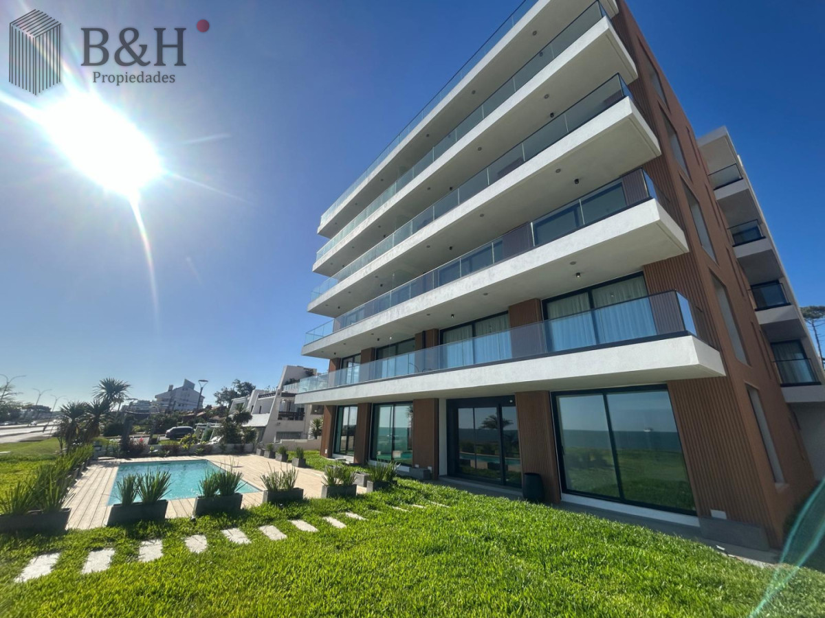 Apartamento ID.6840 - Apartamento de 3 dormitorios en alquiler, Punta del Este