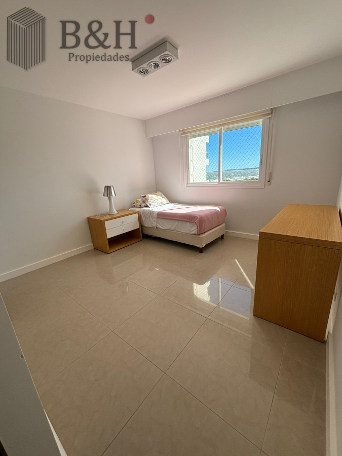 Apartamento ID.2484 - APARTAMENTO DE 4 DORMITORIOS EN LA TORRE AQUARELLA