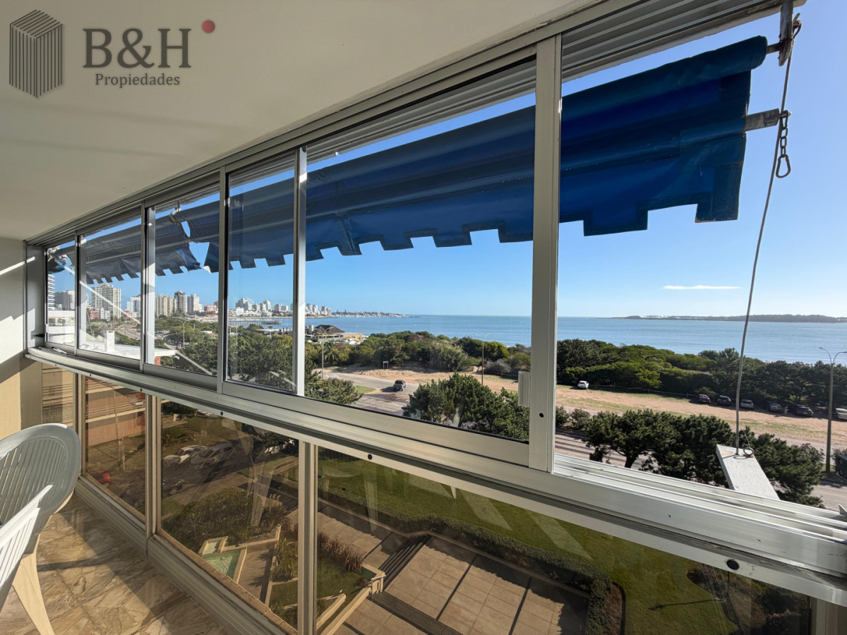 Apartamento ID.5228 - Apartamento de 4 dormitorios en venta, Punta del este 