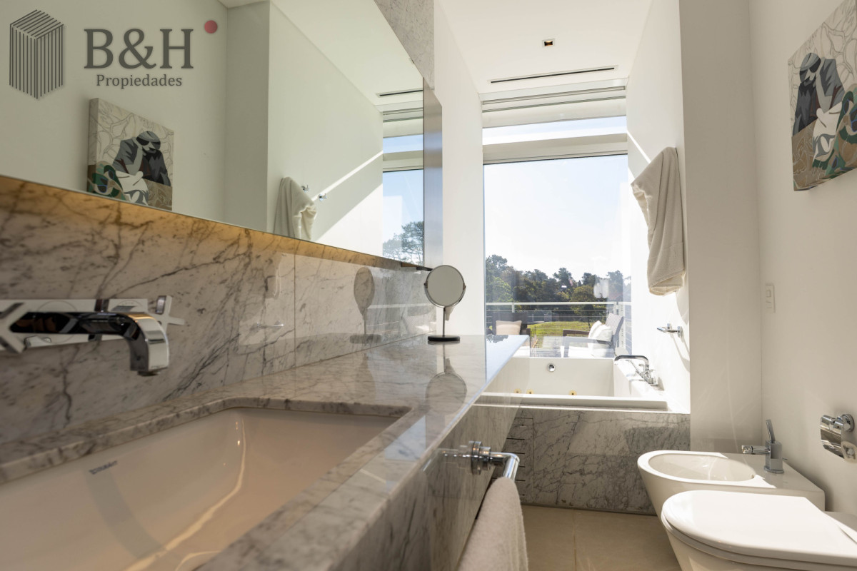 Apartamento ID.6945 - Apartamento Exclusivo en venta en primera linea en la Brava