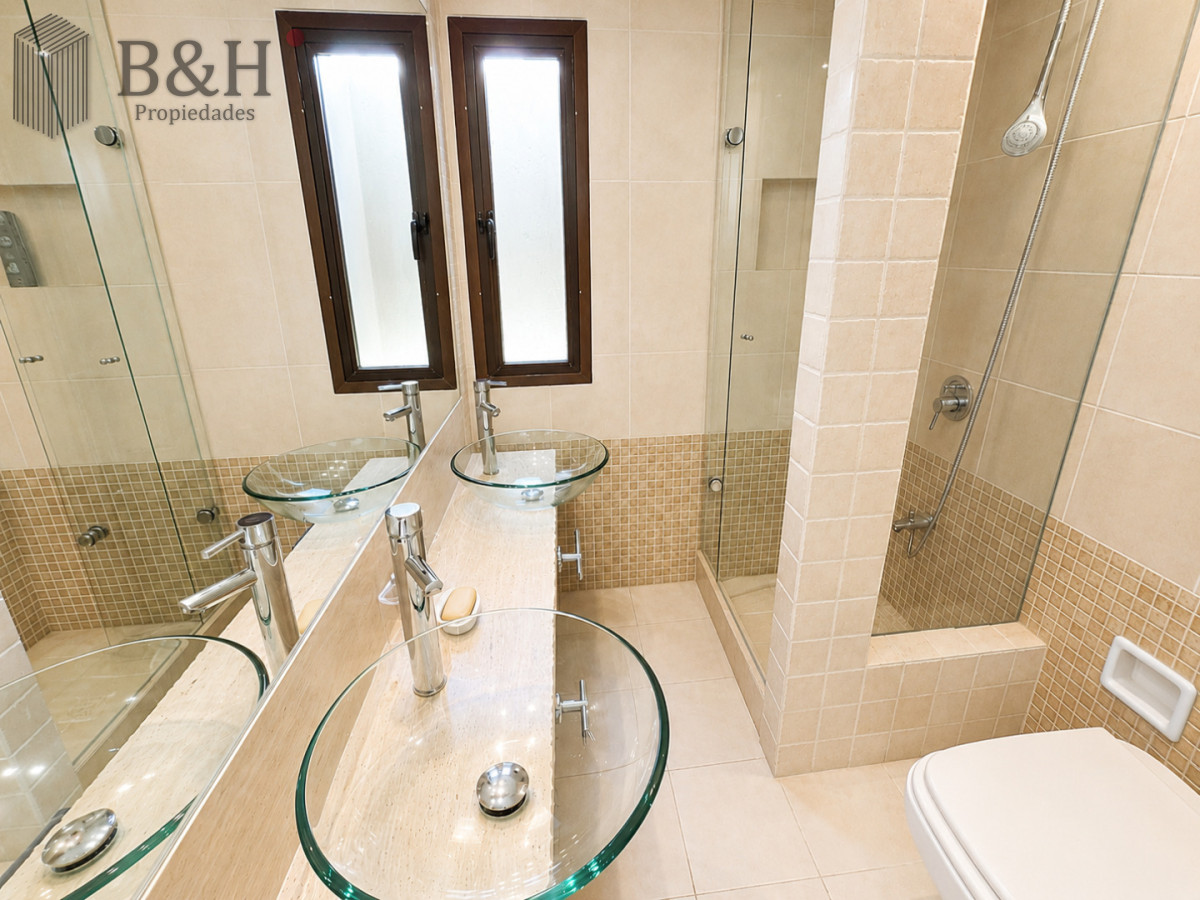 Apartamento ID.7974 - Venta Apartamento de 3 dormitorios + dep Vista al Mar en Playa Brava
