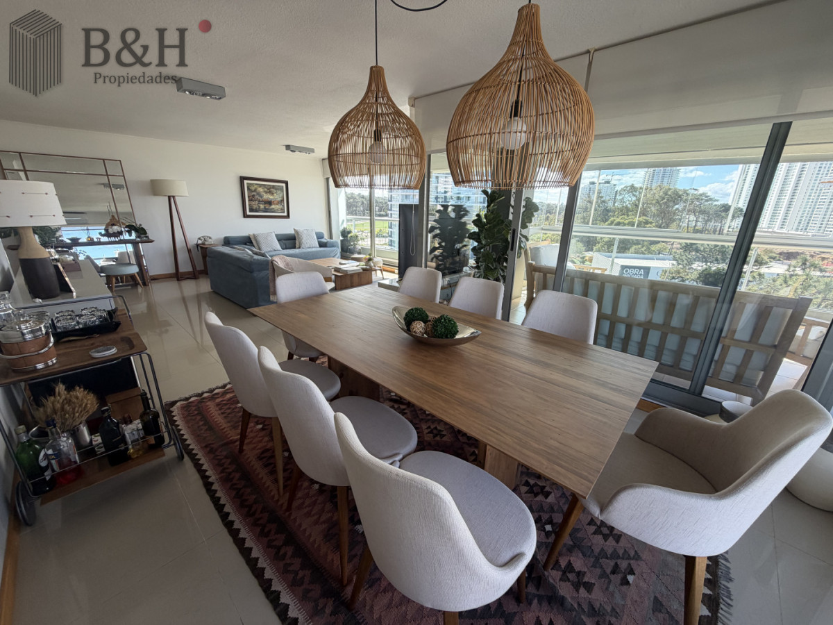 Apartamento ID.8055 - Apartamento 3 Dormitorios Avenida Roosevelt Punta del Este Cochera