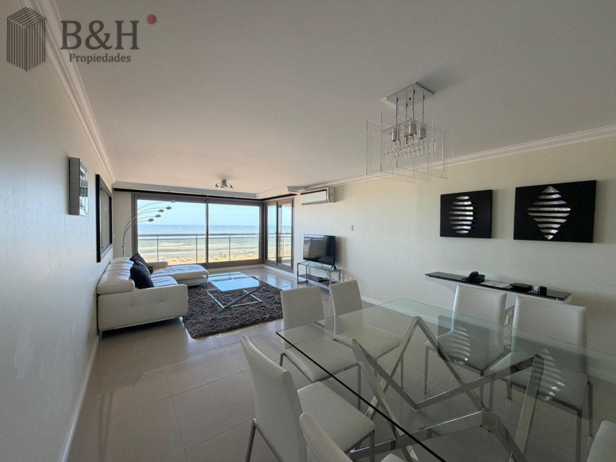 Apartamento ID.5663 - Apartamento de 3 dormitorios en venta, Punta del Este