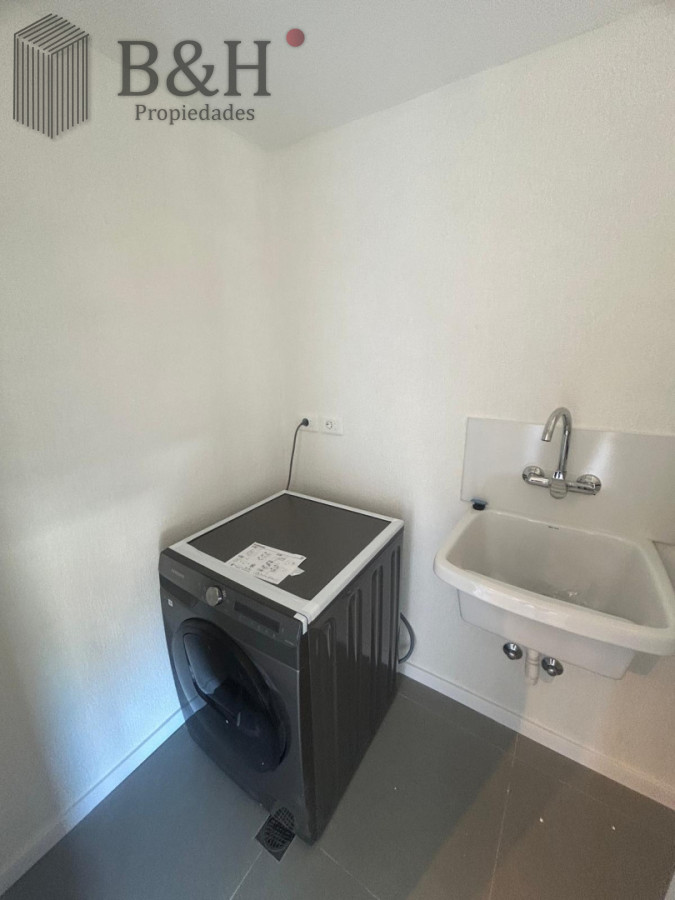 Apartamento ID.6840 - Apartamento de 3 dormitorios en alquiler, Punta del Este