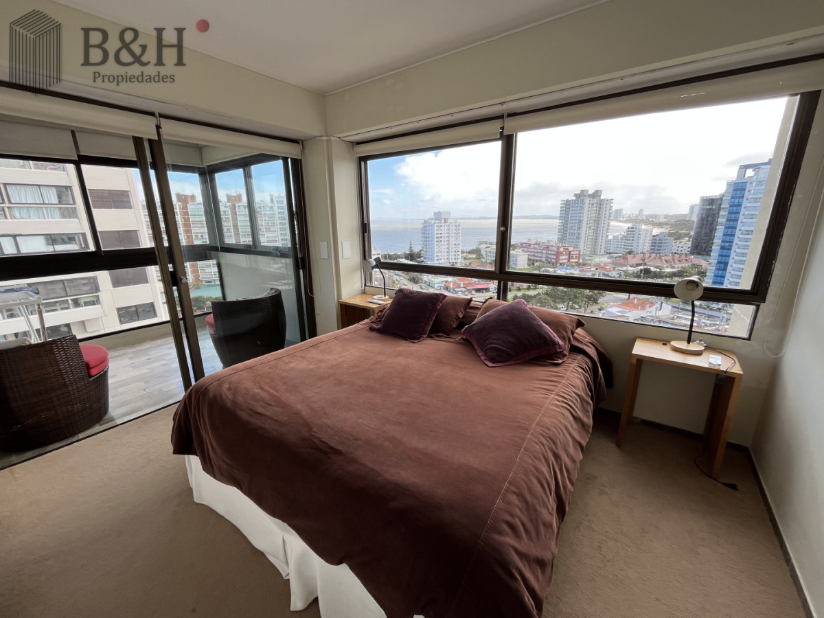 Apartamento ID.7974 - Venta Apartamento de 3 dormitorios + dep Vista al Mar en Playa Brava