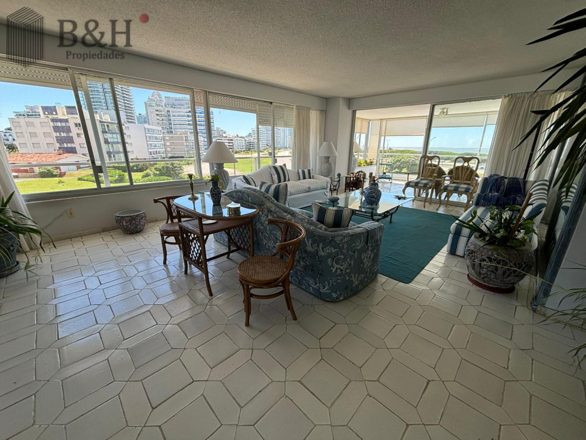 Apartamento ID.4350 - Apartamento de 3 dormitorio a la venta - Brava 