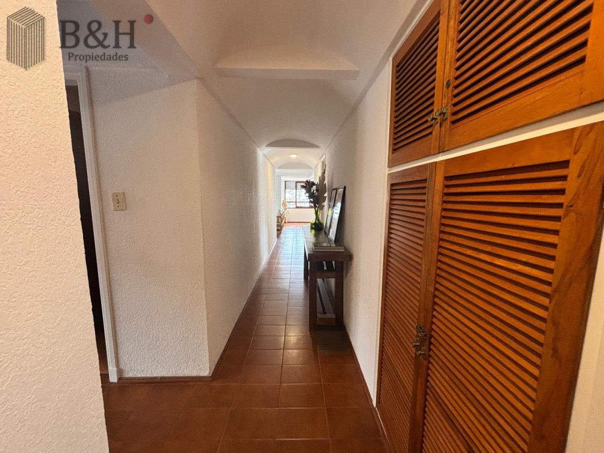 Apartamento ID.4983 - Apartamento de 4 dormitorios a la venta - Punta del Este