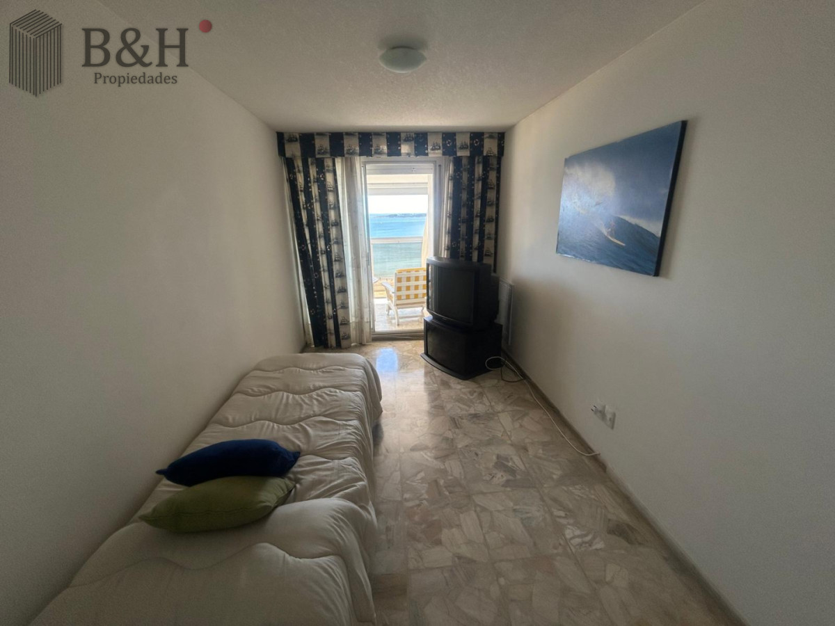 Apartamento ID.6230 - Apartamento de 3 dormitorios con vistas, en venta. Punta del Este