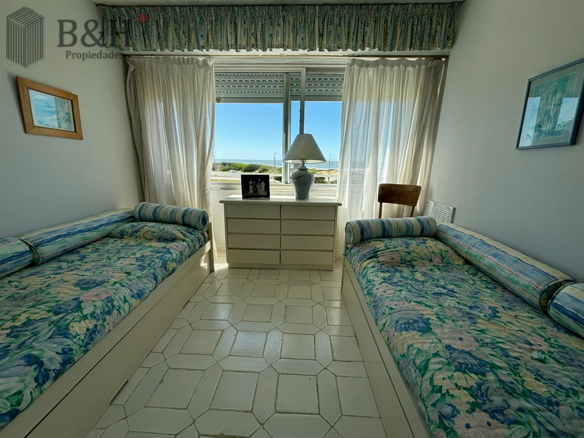 Apartamento ID.4350 - Apartamento de 3 dormitorio a la venta - Brava 