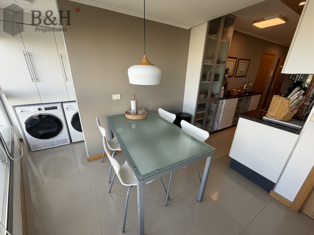 Apartamento ID.8055 - Apartamento 3 Dormitorios Avenida Roosevelt Punta del Este Cochera
