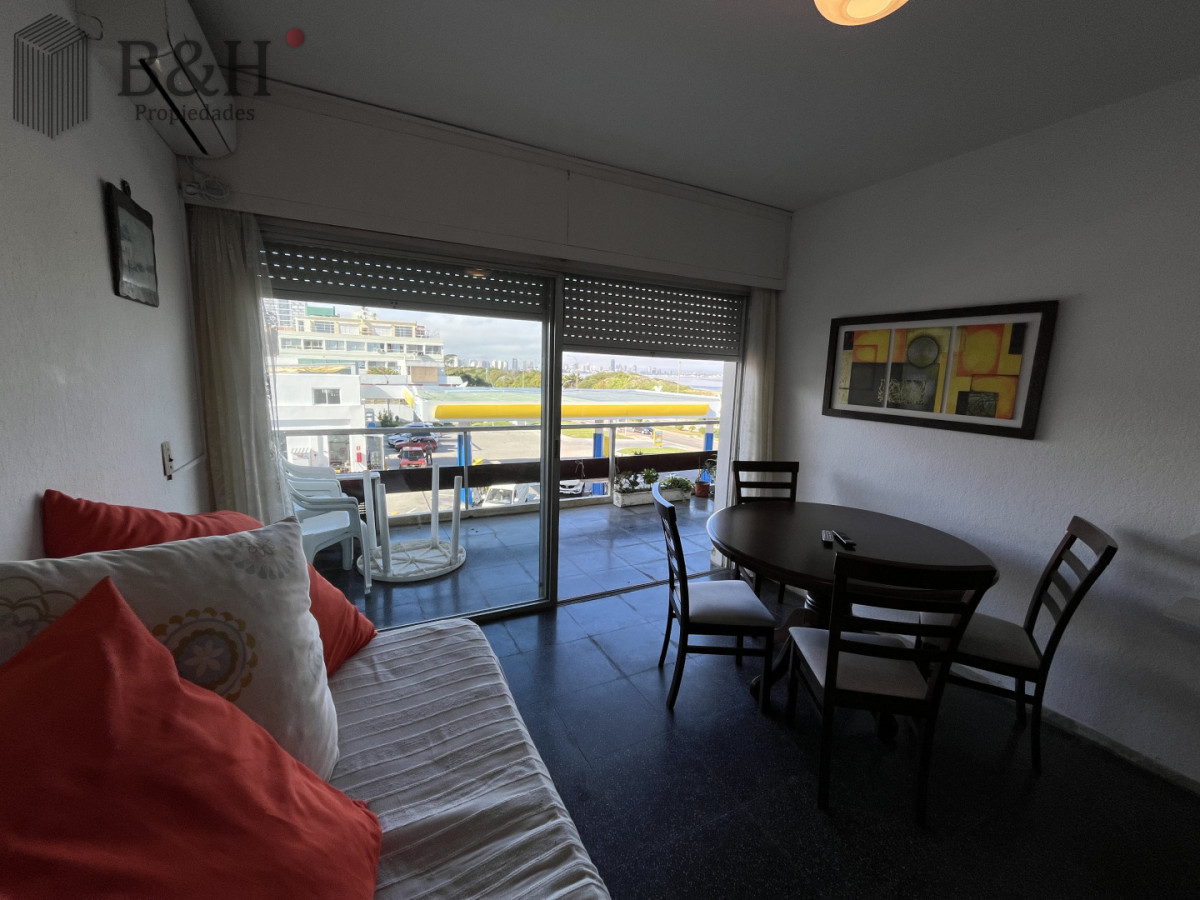 Apartamento ID.7041 - Apartamento 1 dormitorio en Primera Línea de Playa Mansa con cochera