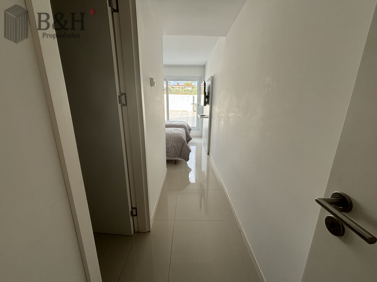 Apartamento ID.3792 - APARTAMENTO 3 DORMITORIOS MAS DEPENDENCIA - MANSA - PUNTA DEL ESTE