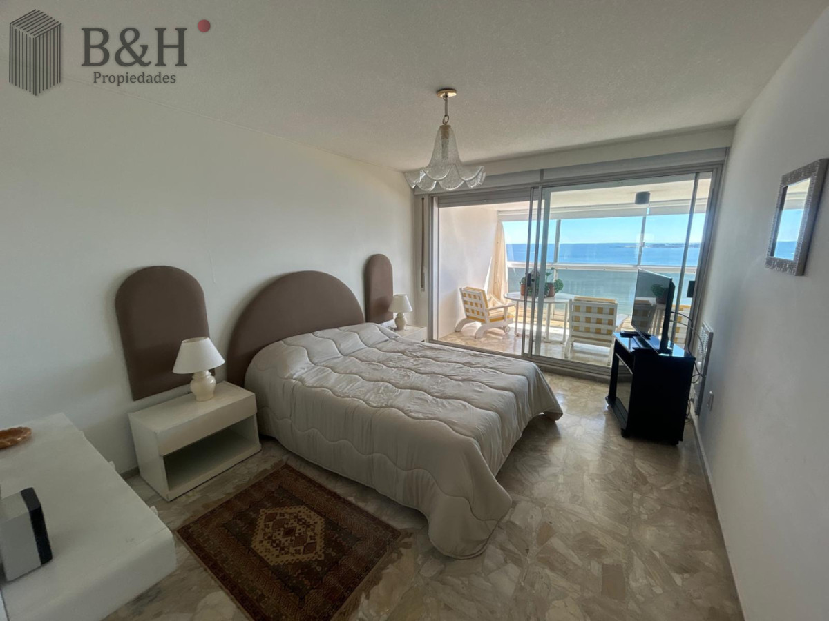 Apartamento ID.6230 - Apartamento de 3 dormitorios con vistas, en venta. Punta del Este