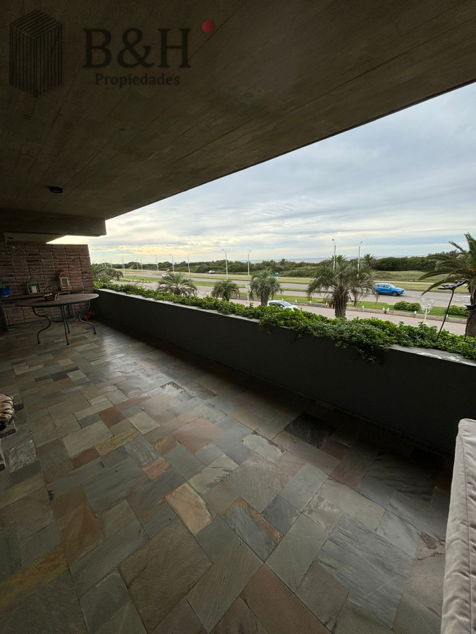 Apartamento ID.2080 - Apartamento en Primera Linea en LA BRAVA