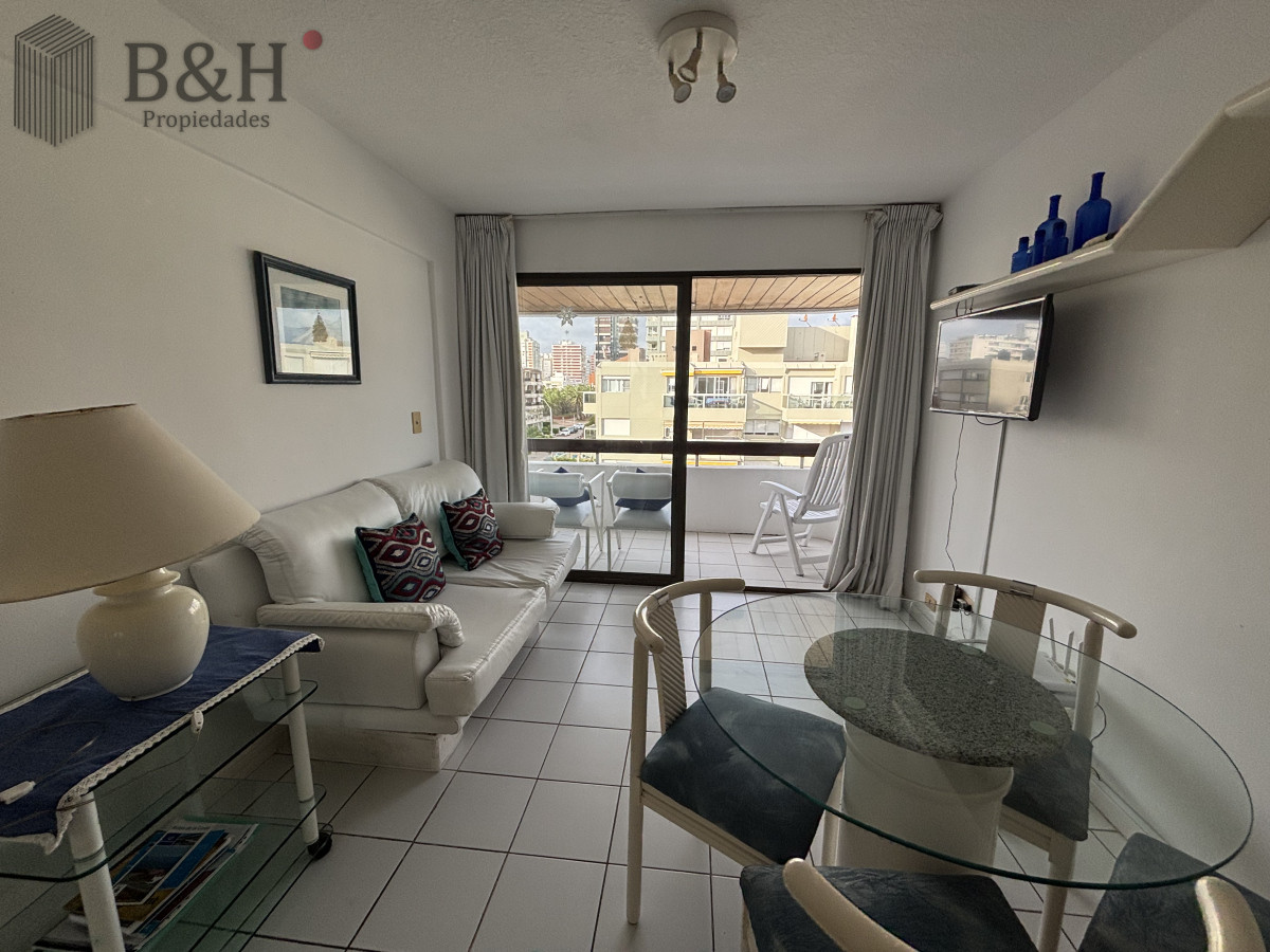 Apartamento ID.4096 - Apartamento de 2 dormitorio - En Península con parrillero exclusivo en la terraza