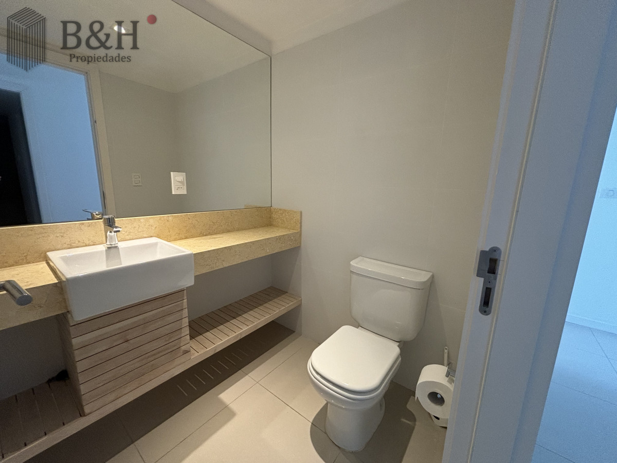 Apartamento ID.3792 - APARTAMENTO 3 DORMITORIOS MAS DEPENDENCIA - MANSA - PUNTA DEL ESTE