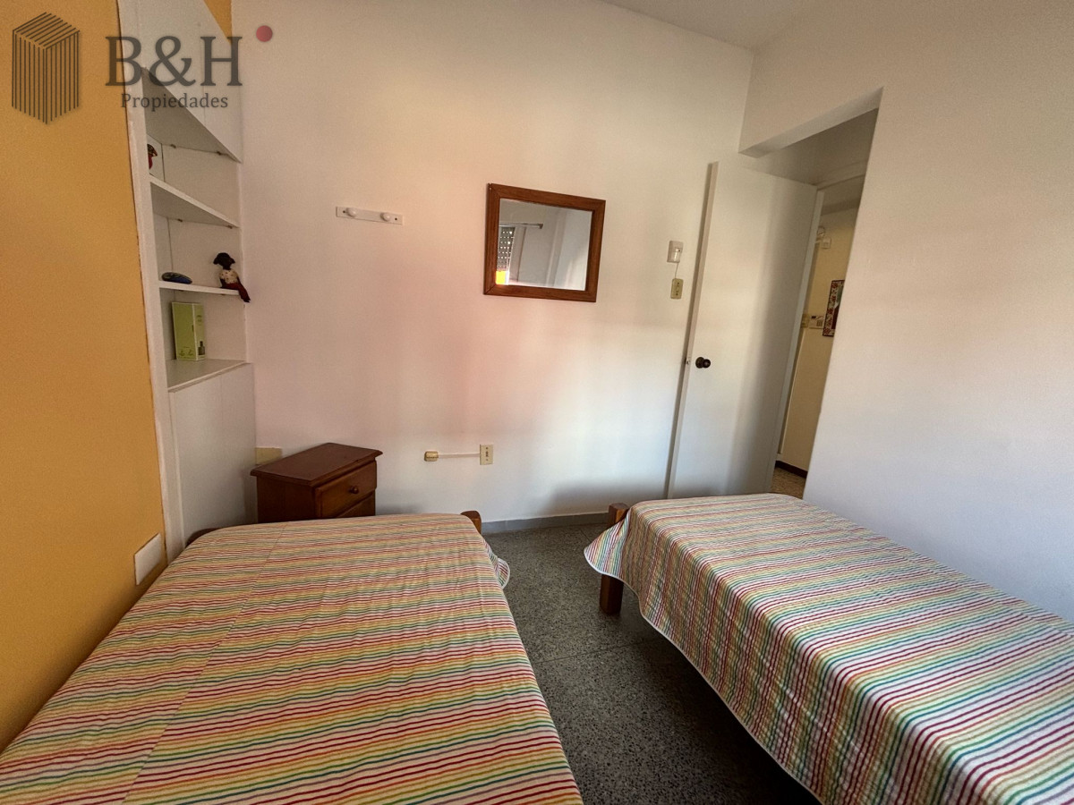 Apartamento ID.4602 - Apartamento de 2 dormitorios en venta, Península - Punta del Este
