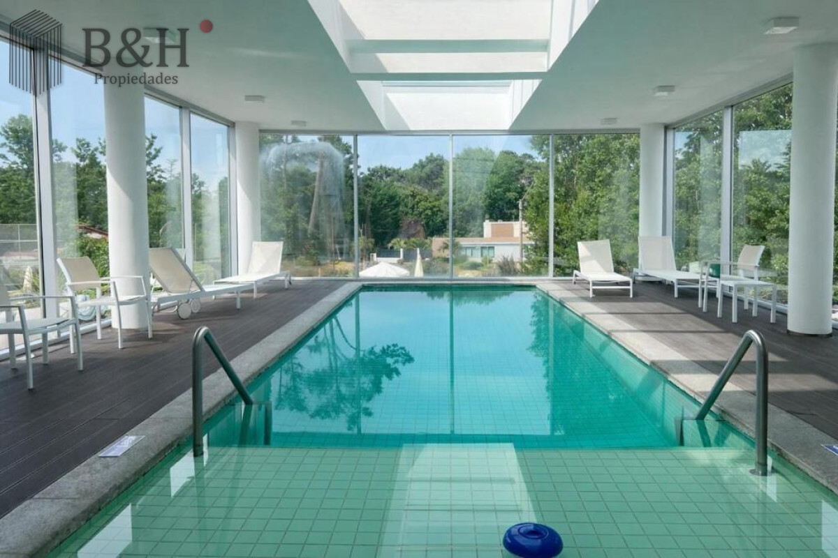 Apartamento ID.6946 - Alquiler invernal Apartamento de 1 Dormitorio en Punta del Este - Edificio con Amenities