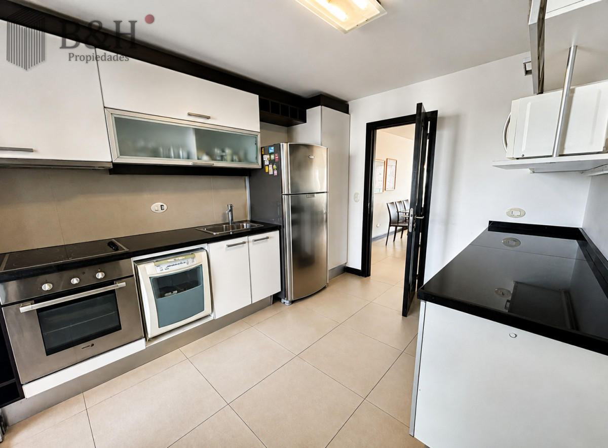 Apartamento ID.8039 - Venta Alquiler Apartamento 3 Dormitorios Playa Mansa Punta del Este