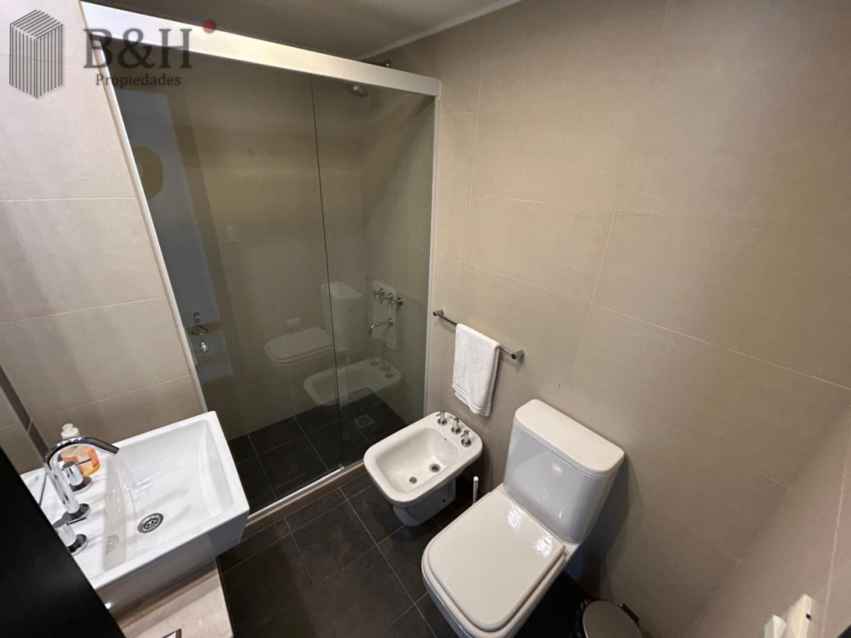 Apartamento ID.8036 - Venta Apartamento 3 Dormitorios Playa Mansa Punta del Este
