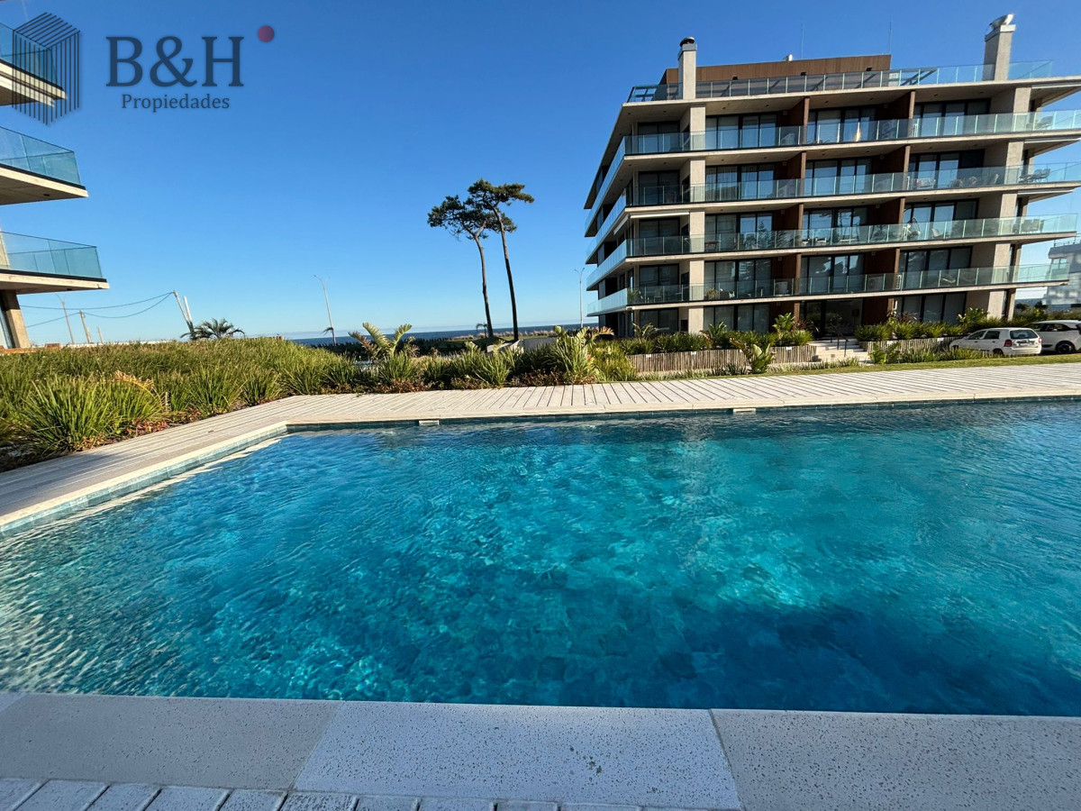Apartamento ID.4845 - Apartamento en primera línea Alquiler Anual