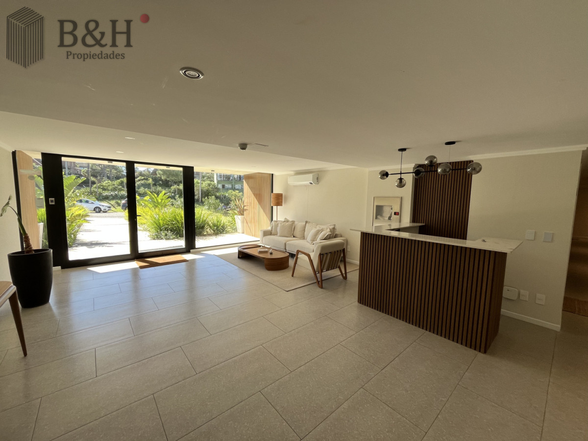 Apartamento ID.7119 - Apartamento de 2 dormitorios con vista al Mar en alquiler - Playa Mansa
