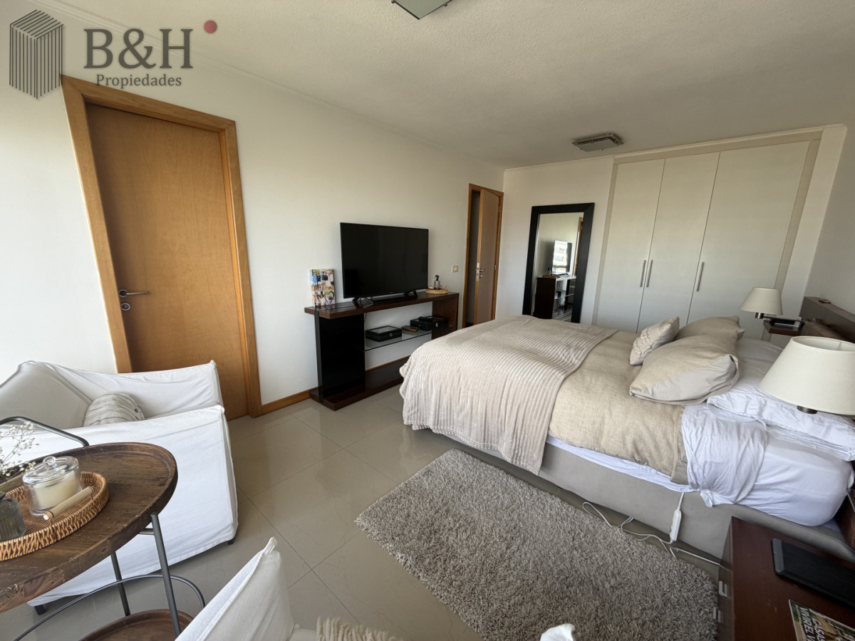 Apartamento ID.8055 - Apartamento 3 Dormitorios Avenida Roosevelt Punta del Este Cochera