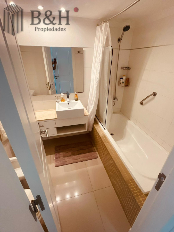 Apartamento ID.4116 - Apartamento de 2 dormitorios en suite - Punta del Este 