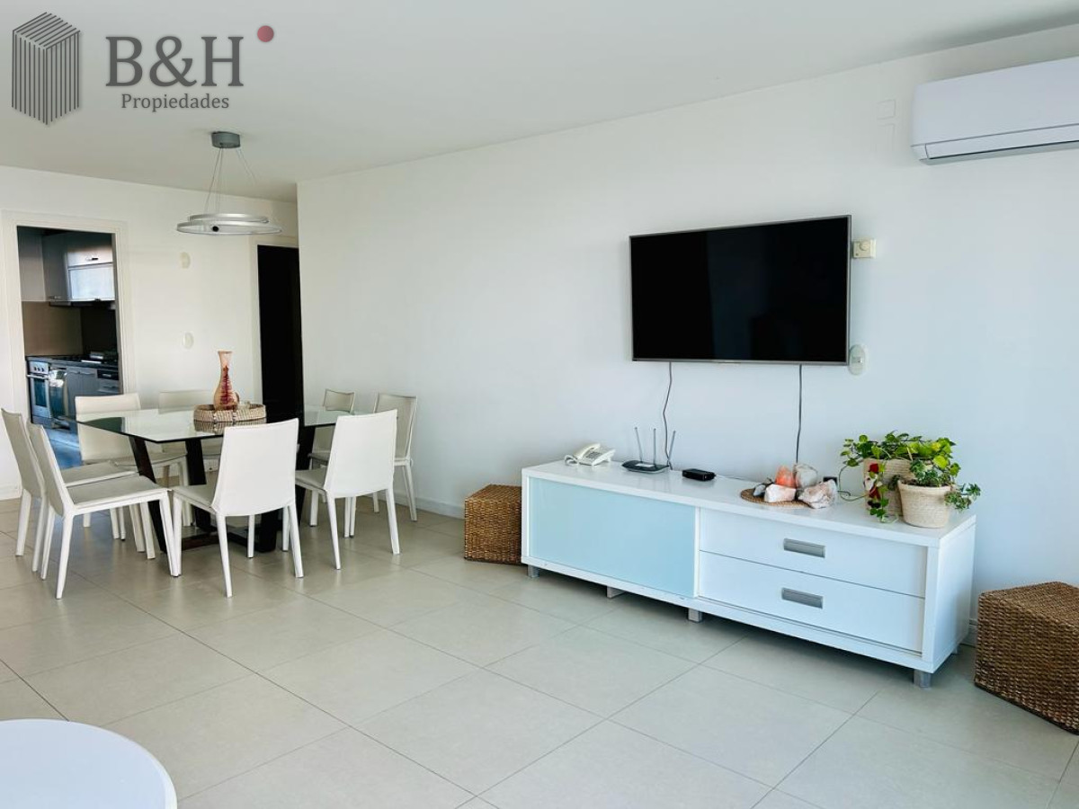Apartamento ID.3412 -  Apartamento en  - Punta del Este. Zona Mansa a 50mts del mar