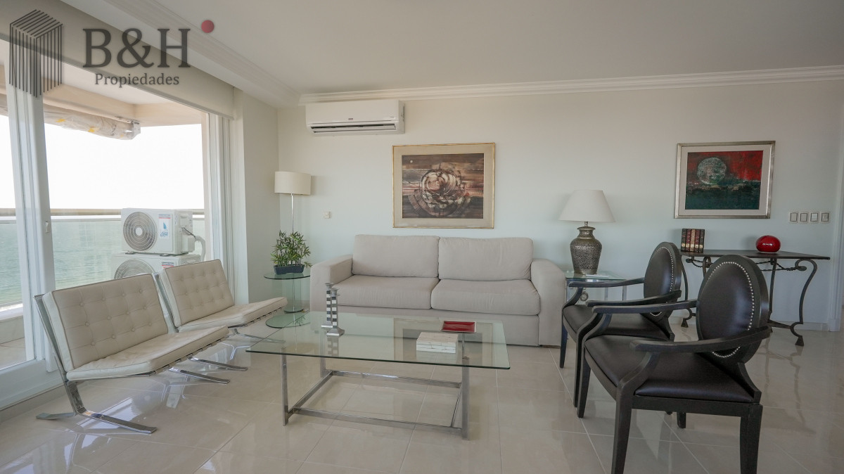 Apartamento ID.4809 - Apartamento de 3 dormitorios a la venta y en alquiler anual - Punta del Este 