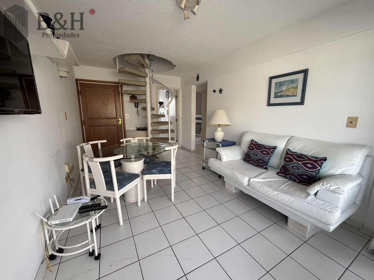 Apartamento ID.4096 - Apartamento de 2 dormitorio - En Península con parrillero exclusivo en la terraza