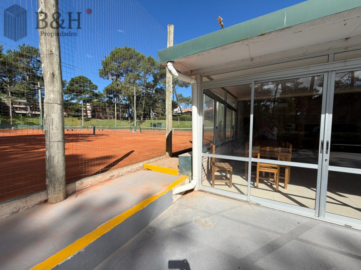 Apartamento ID.6123 - Apartamento 2 dormitorios y medio -  piso alto PUNTA DEL ESTE