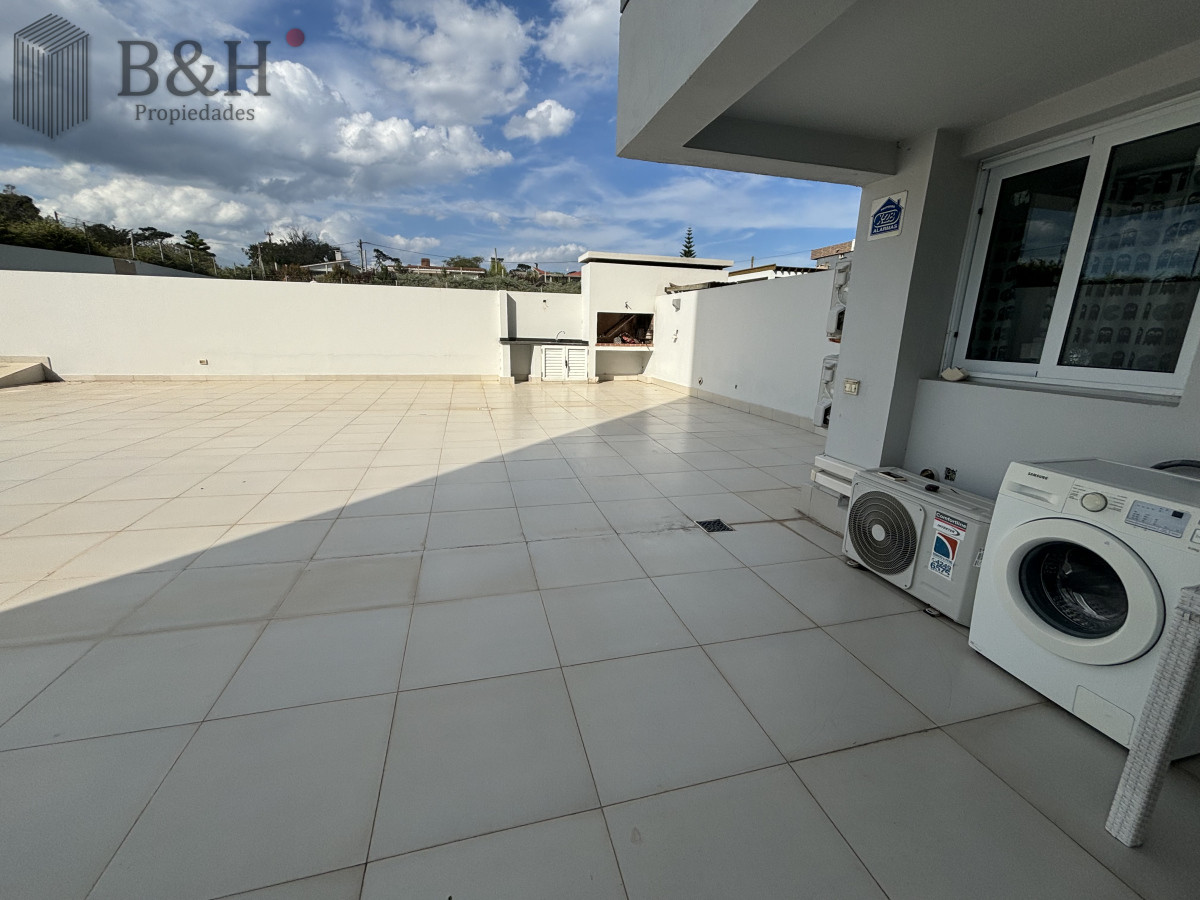 Apartamento ID.3792 - APARTAMENTO 3 DORMITORIOS MAS DEPENDENCIA - MANSA - PUNTA DEL ESTE