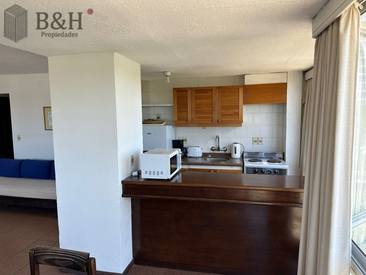 Apartamento ID.3312 - Amplio apartamento hermosas vistas 