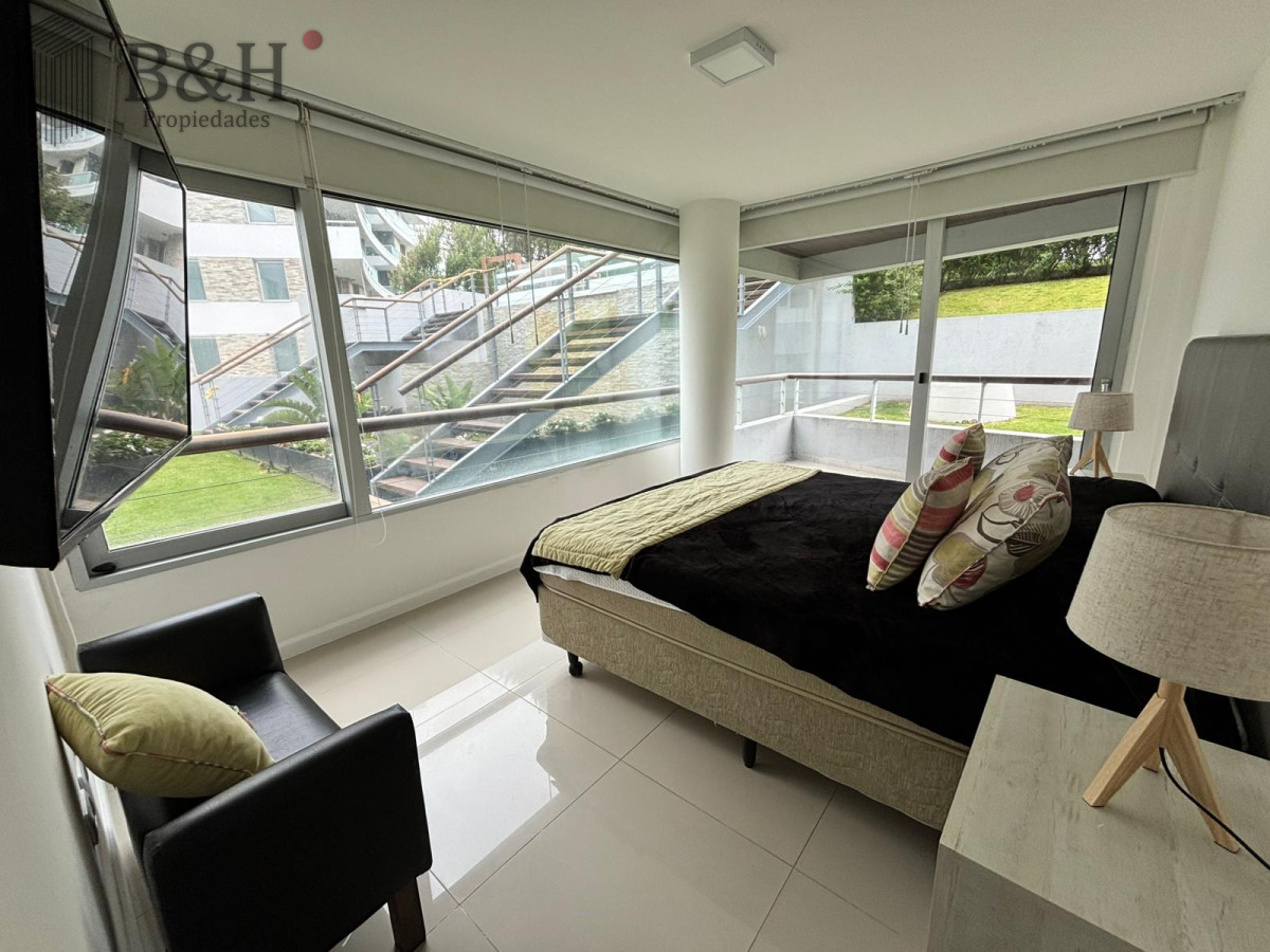 Apartamento ID.6164 - Apartamento de 3 dormitorios, primera linea Punta del Este