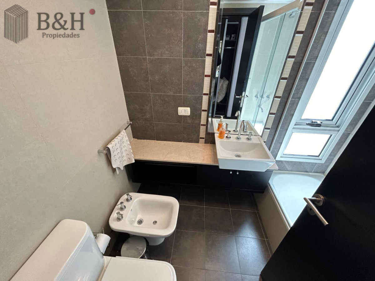 Apartamento ID.8036 - Venta Apartamento 3 Dormitorios Playa Mansa Punta del Este