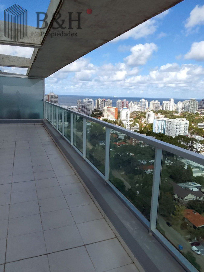 Apartamento ID.1979 - Agradable Pent House de 2 dormitorios con gran vista al mar